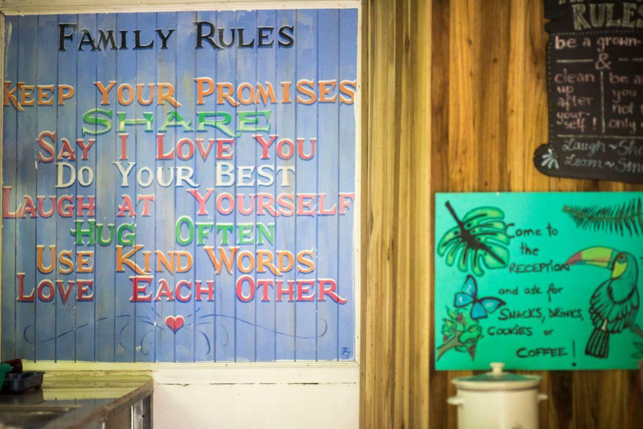 Madre Selva Hostel Puerto Viejo de Talamanca 外观 照片